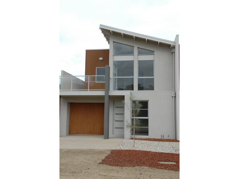 8 Parkmore Road, Rosebud VIC 3939