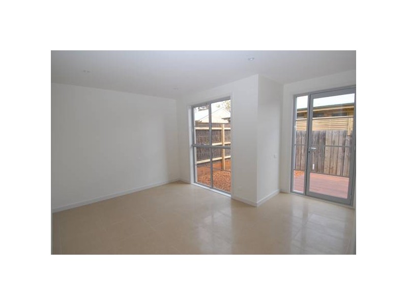 8 Parkmore Road, Rosebud VIC 3939