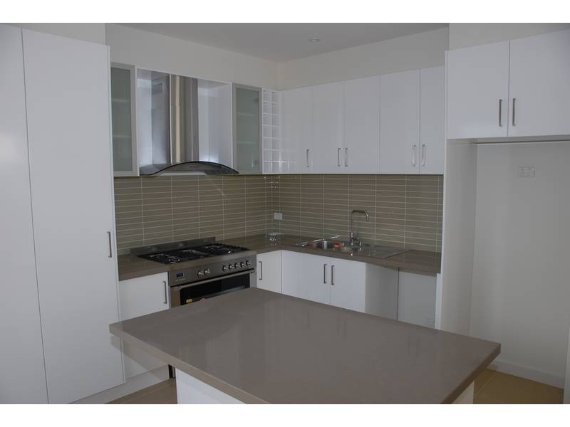 10 Parkmore Road, Rosebud VIC 3939