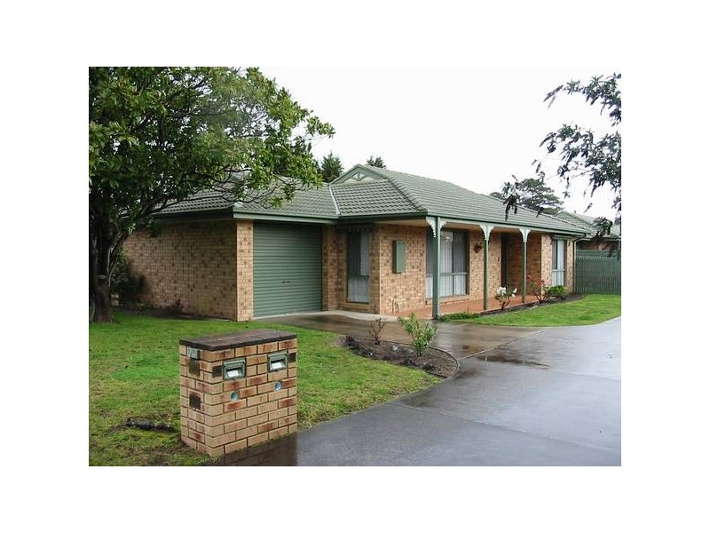 26 Whitehead Grove, Rosebud VIC 3939