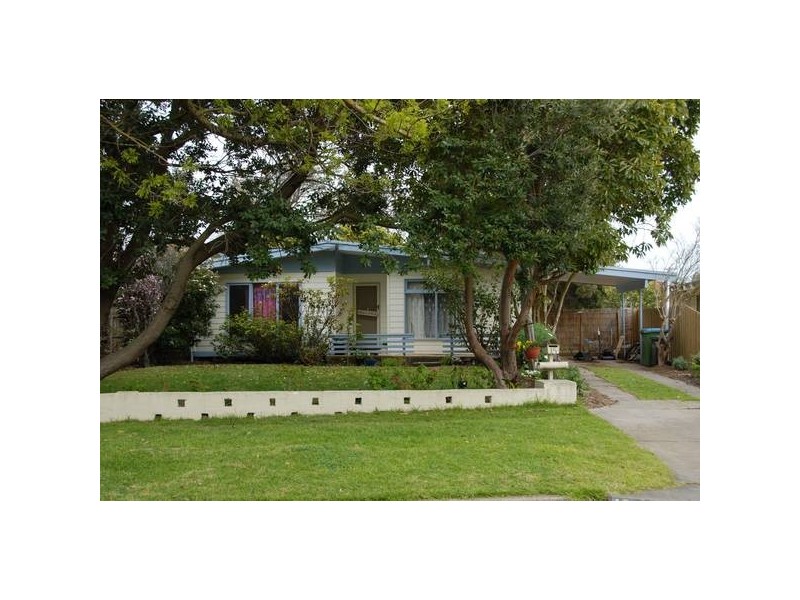 15 Ella Crescent, Rosebud West VIC 3940