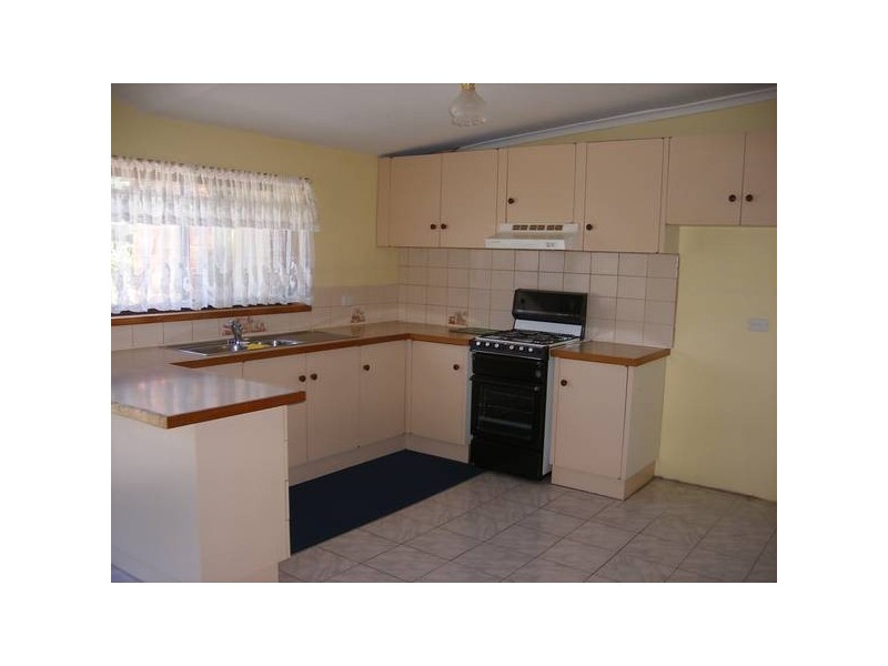 39 Leon Avenue, Rosebud VIC 3939