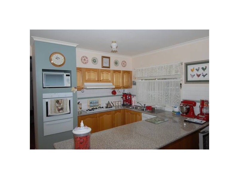 11 Cleek Crescent, Rosebud VIC 3939