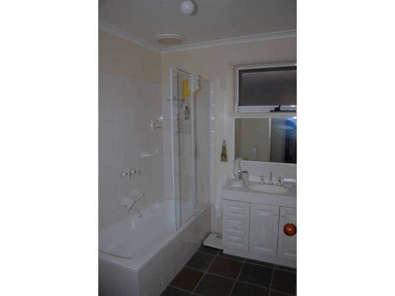 129 Second Avenue, Rosebud VIC 3939