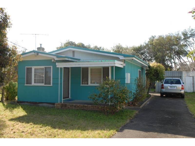 42 & 42A Broadway, Rosebud West VIC 3940