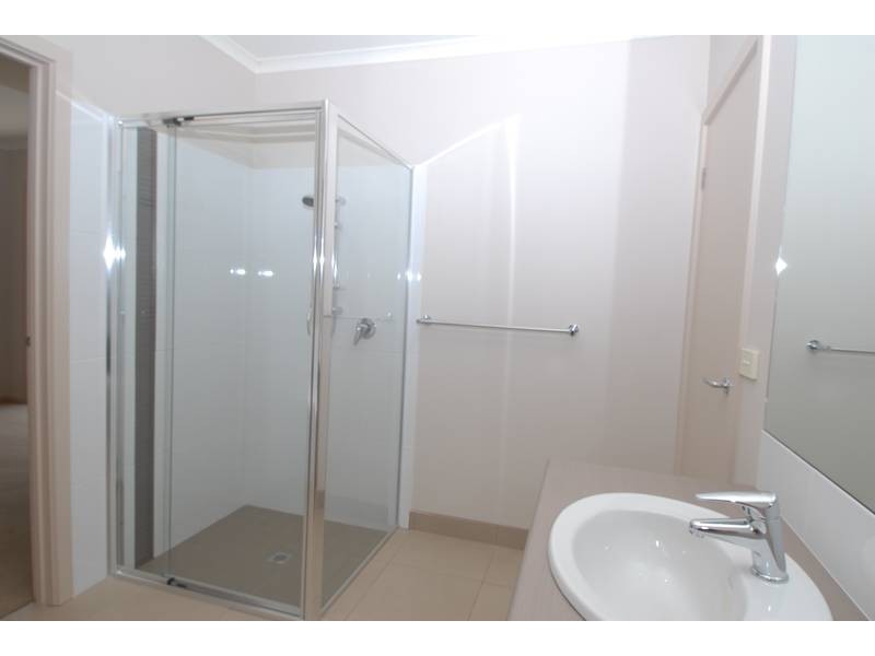 3/2 Phillip Street, Rosebud VIC 3939