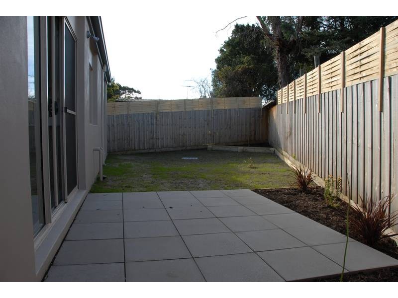 3/2 Phillip Street, Rosebud VIC 3939