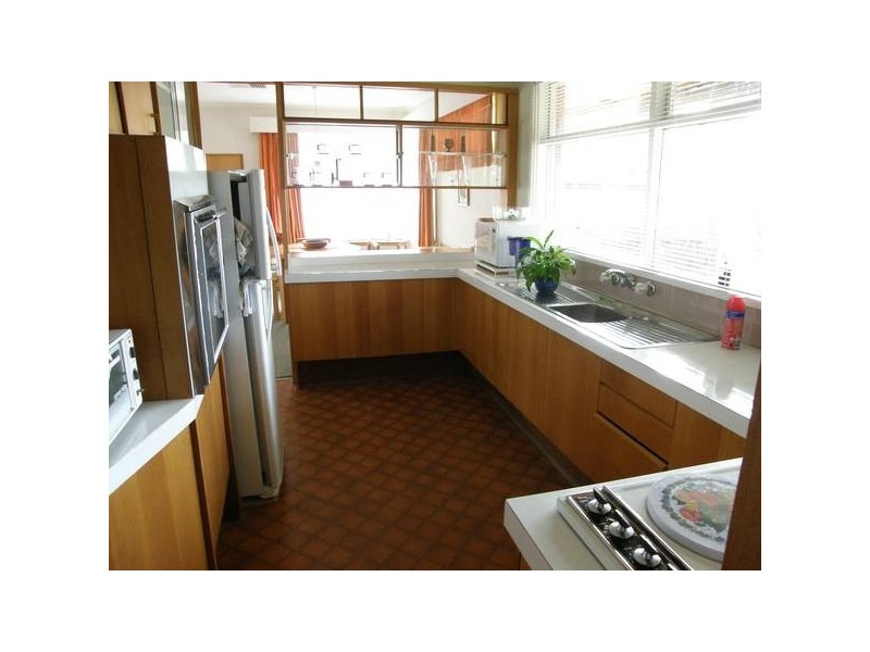 16 Broadway, Rosebud West VIC 3940