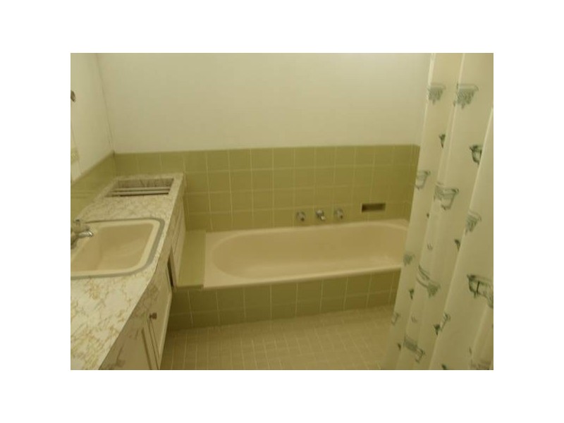 16 Broadway, Rosebud West VIC 3940