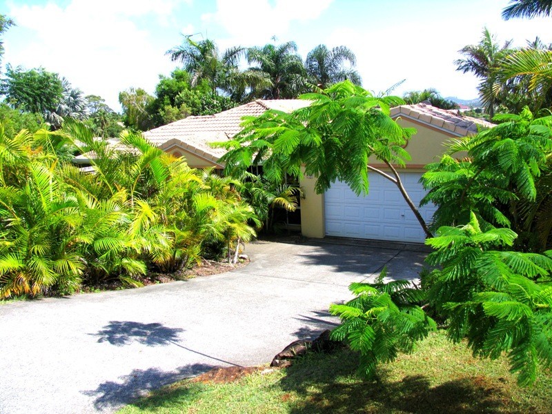 2 Dundee Drive, Banora Point NSW 2486