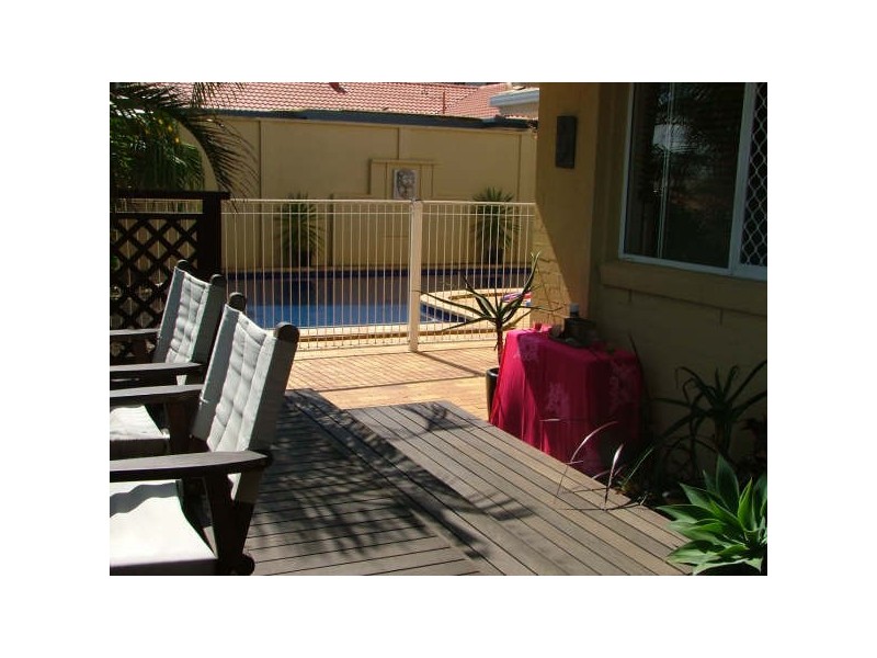 2 Dundee Drive, Banora Point NSW 2486