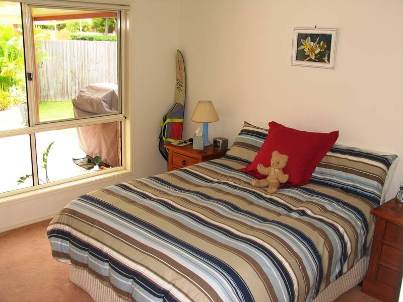 71 Avondale Dr, Banora Point NSW 2486