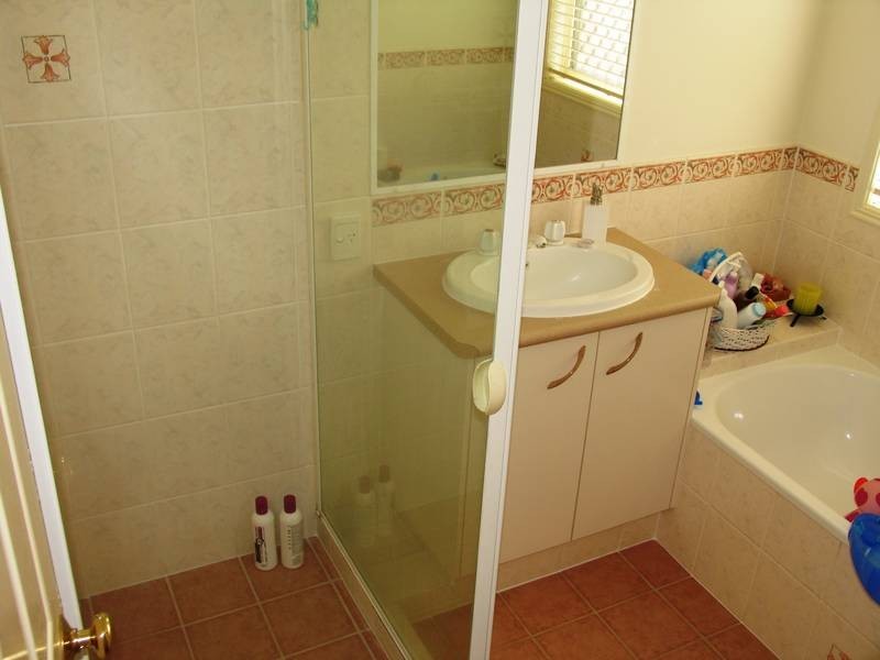 71 Avondale Dr, Banora Point NSW 2486