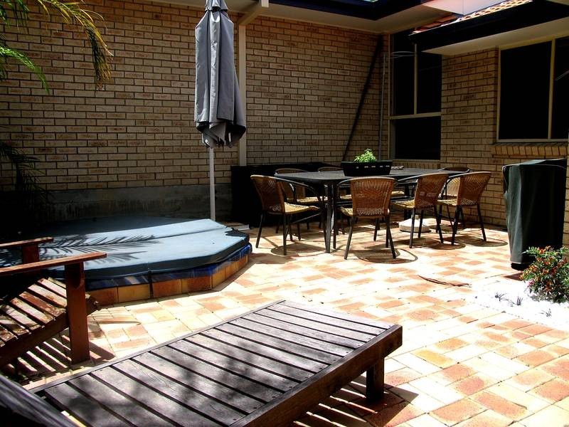 19 Donegal, Banora Point NSW 2486