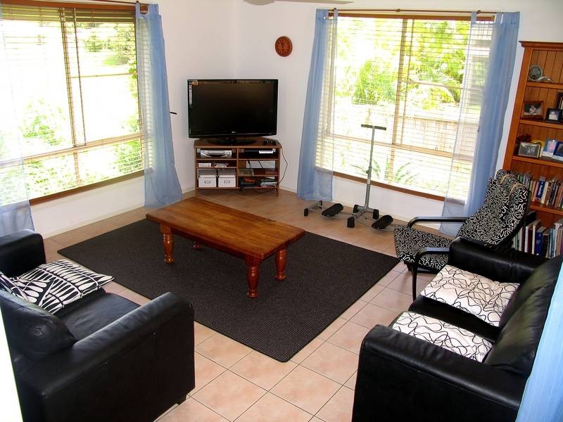 19 Donegal, Banora Point NSW 2486