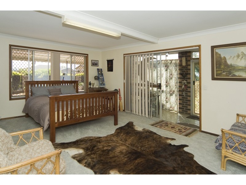 5 Somerset Ave, Banora Point NSW 2486