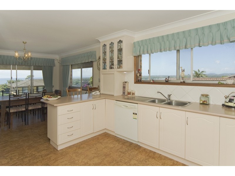 5 Somerset Ave, Banora Point NSW 2486