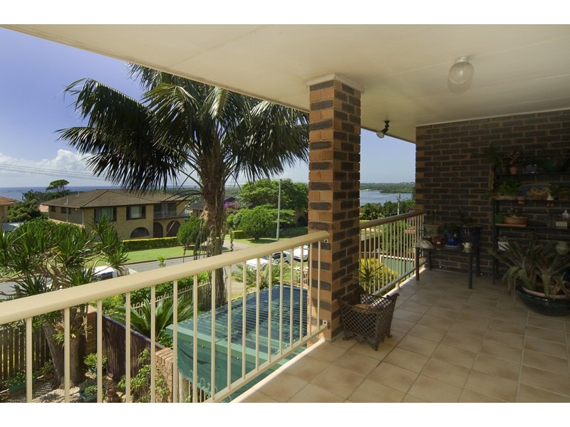 5 Somerset Ave, Banora Point NSW 2486