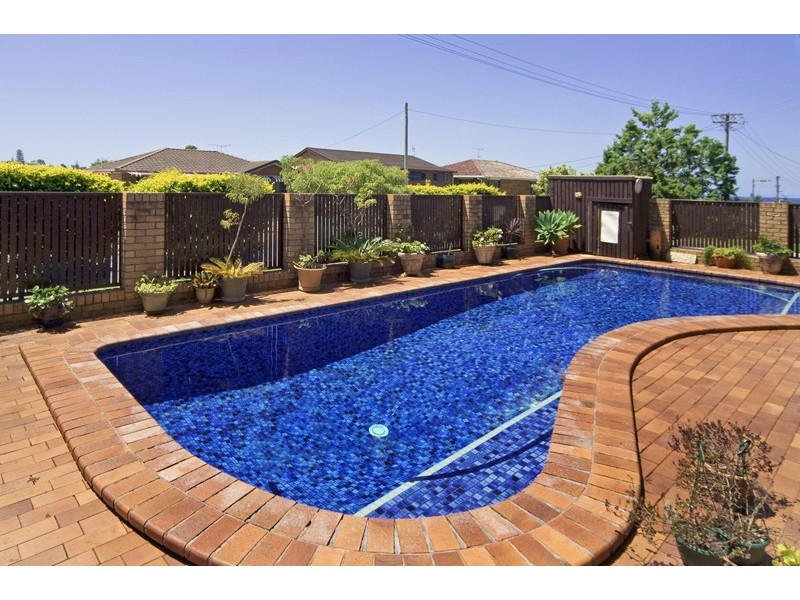 5 Somerset Ave, Banora Point NSW 2486