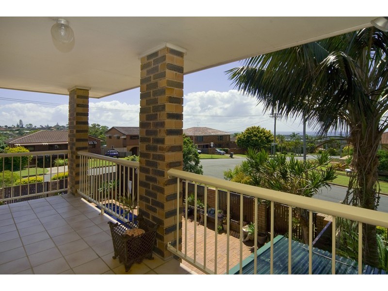 5 Somerset Ave, Banora Point NSW 2486