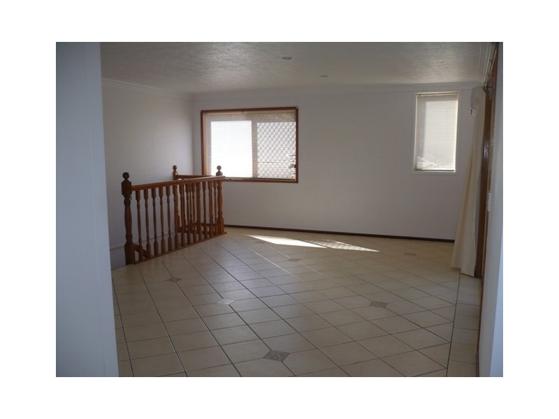 2/65 Bimbadeen Avenue, Banora Point NSW 2486