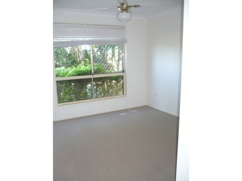 2/65 Bimbadeen Avenue, Banora Point NSW 2486