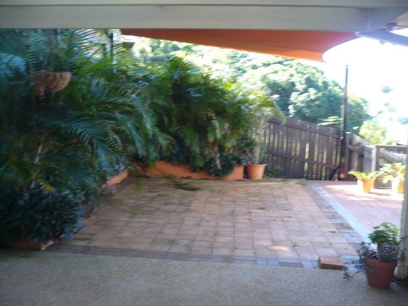 2/65 Bimbadeen Avenue, Banora Point NSW 2486