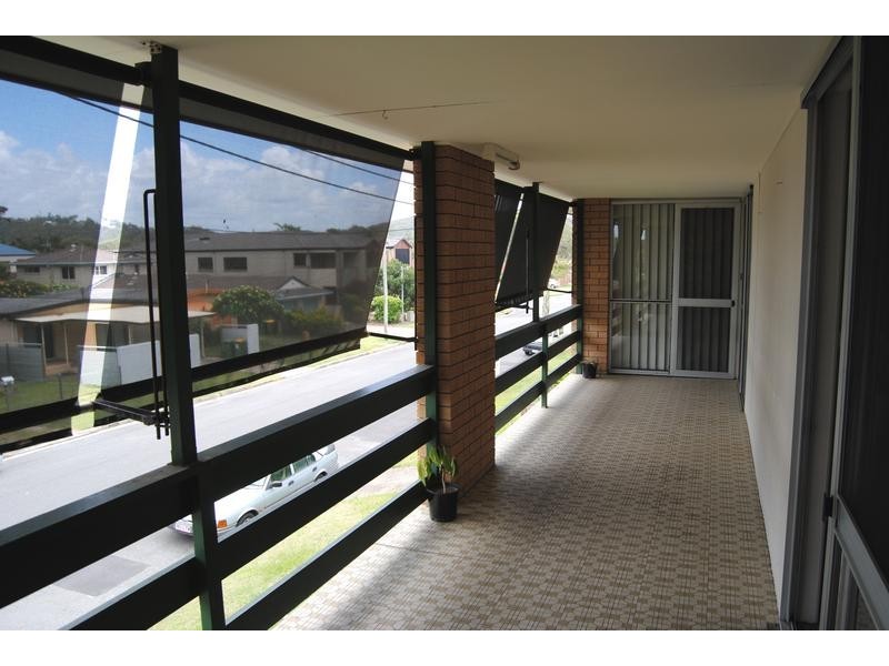 2/25 26th Avenue, Palm Beach QLD 4221