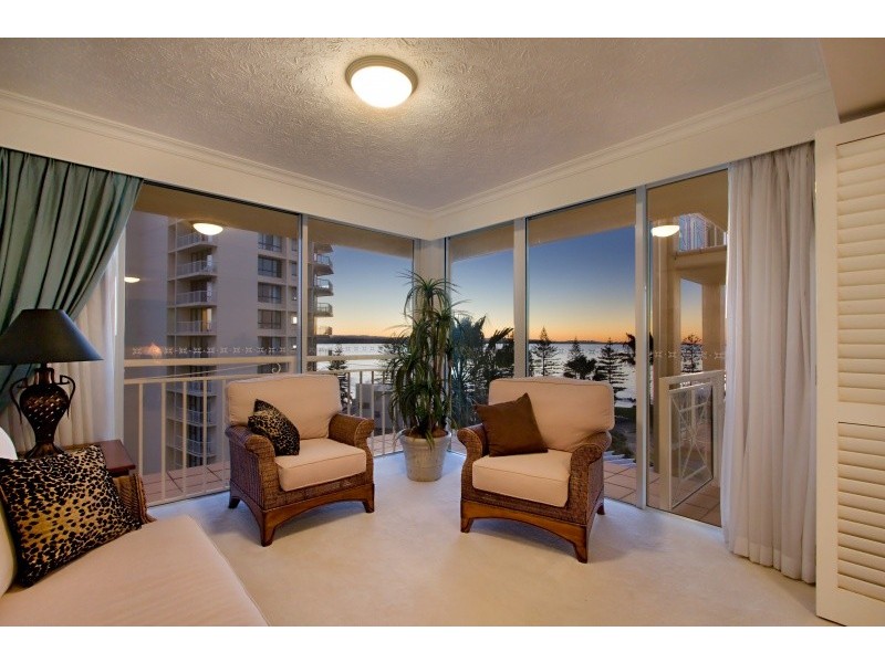 6/1 Tweed Terrace, Coolangatta QLD 4225