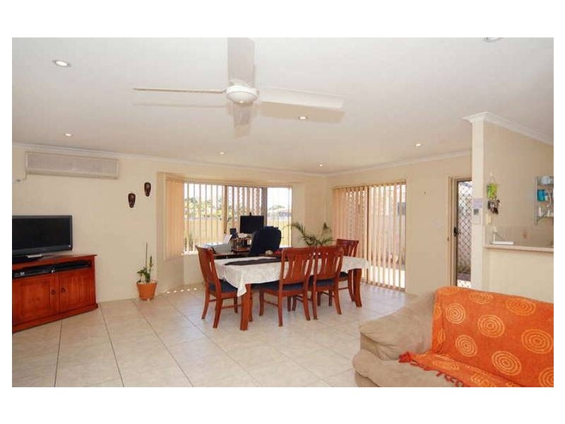 1/7 Cromer Ct, Banora Point NSW 2486