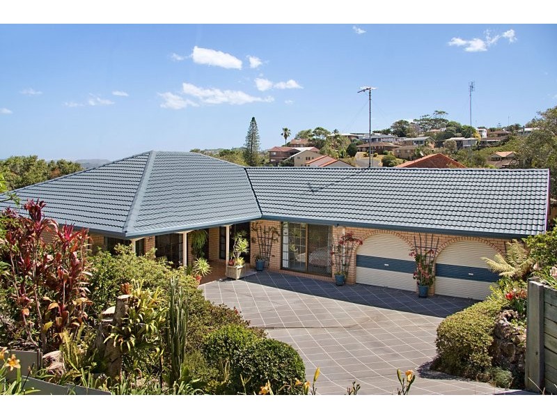 3 James Cook DR, Banora Point NSW 2486