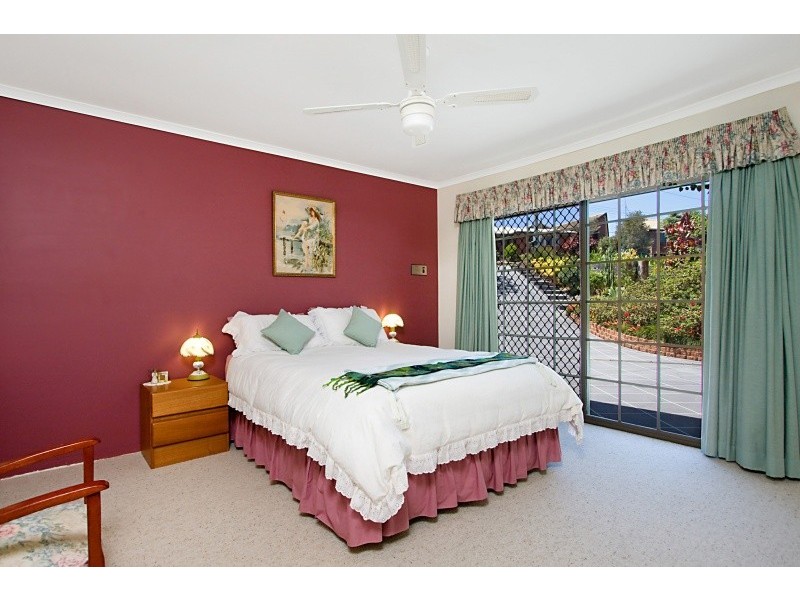 3 James Cook DR, Banora Point NSW 2486