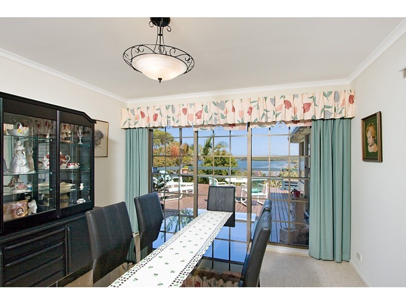 3 James Cook DR, Banora Point NSW 2486