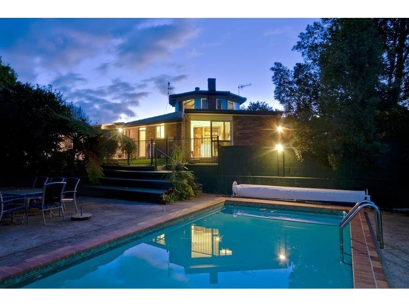 27 Marika Way, Currumbin Waters QLD 4223