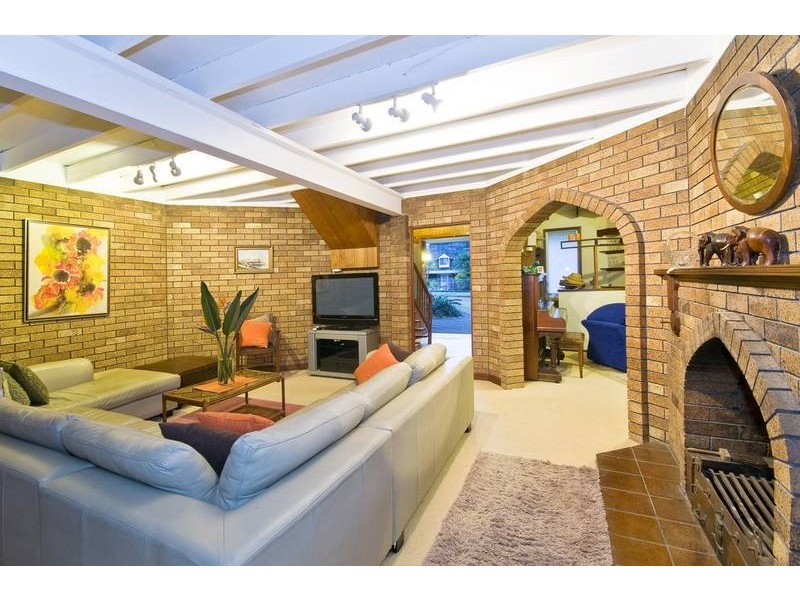 27 Marika Way, Currumbin Waters QLD 4223