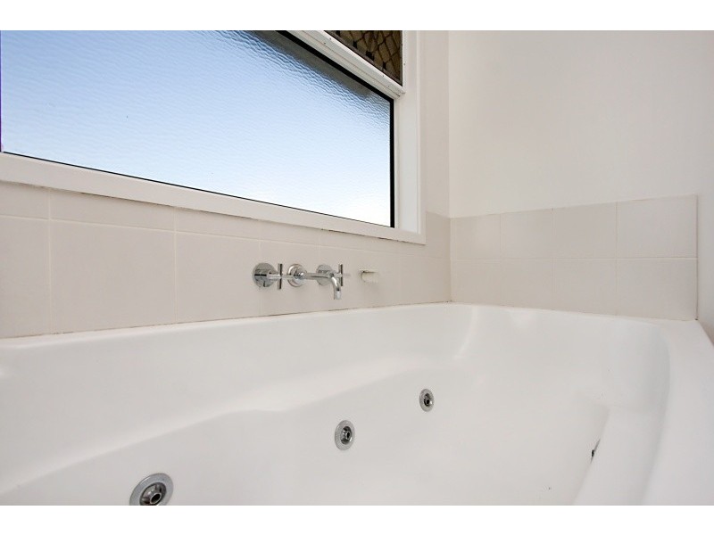 55 Cronin Avenue, Main Beach QLD 4217