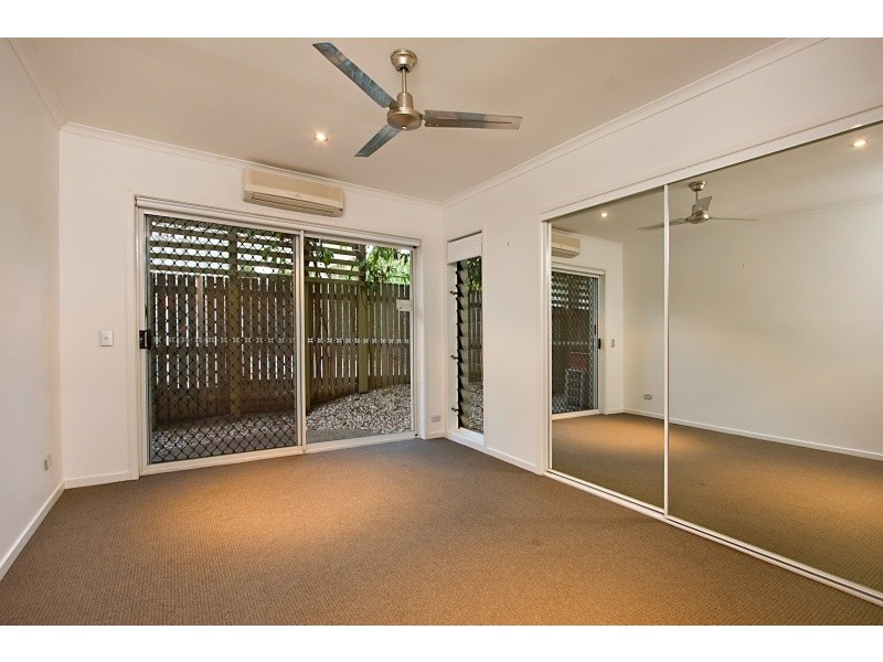 55 Cronin Avenue, Main Beach QLD 4217