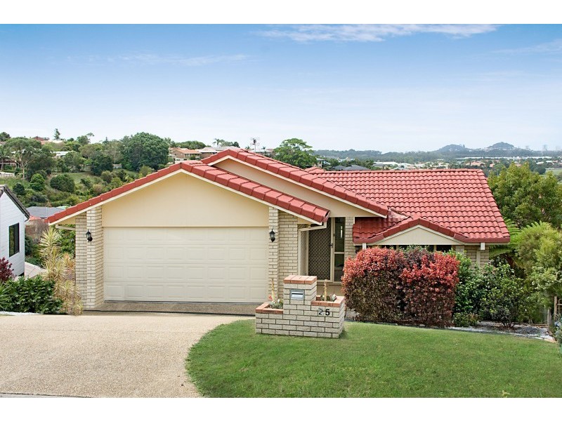 25 Tralee Dr, Banora Point NSW 2486