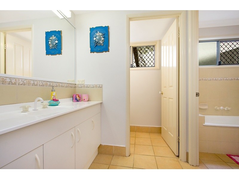 25 Tralee Dr, Banora Point NSW 2486