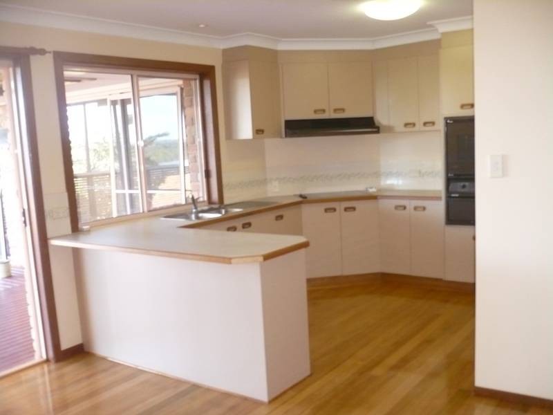 6 Summit Drive, Banora Point NSW 2486