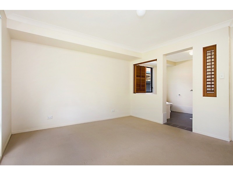 34 Traminer Court, Banora Point NSW 2486