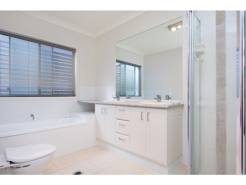 4/7 Castello Circuit, Varsity Lakes QLD 4227