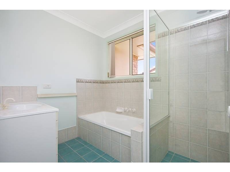 1/23 Avondale Drive, Banora Point NSW 2486