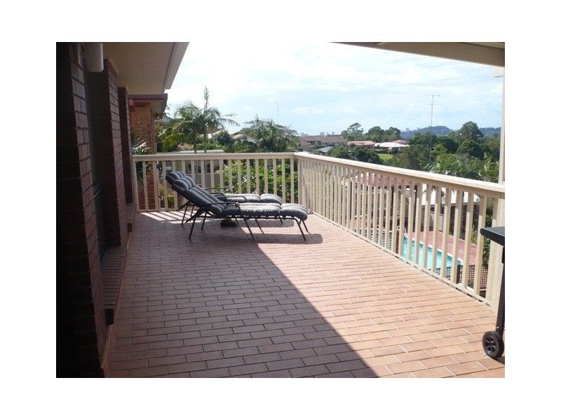 27 Karingal Avenue, Bilambil Heights NSW 2486