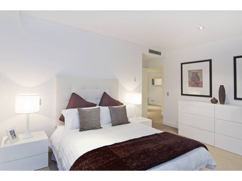 101/11 Eden Avenue, Rainbow Bay QLD 4225