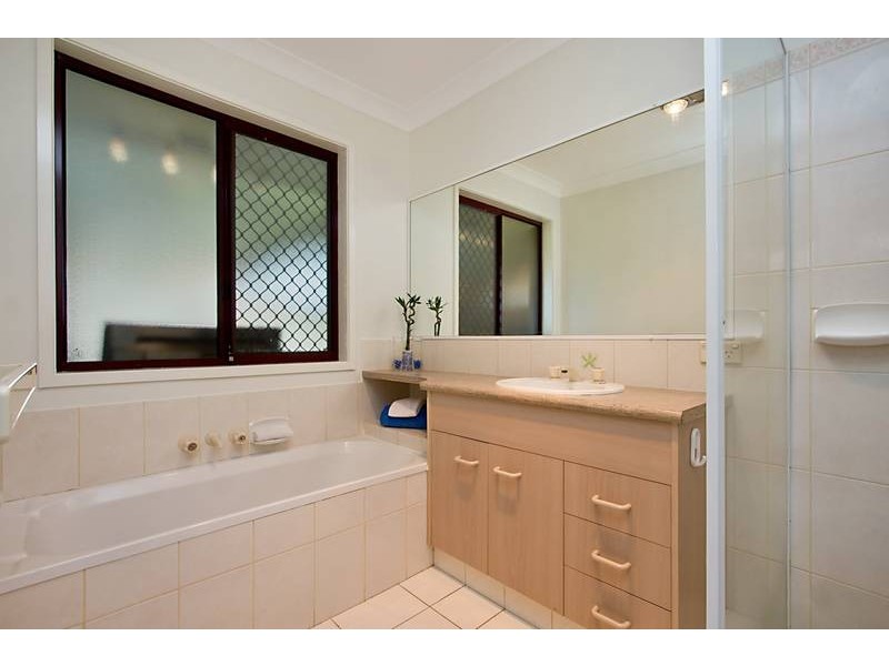 5 Goldvilla Drive, Elanora QLD 4221