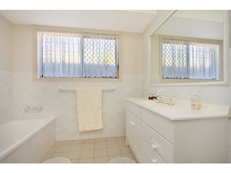 49 Winders Place, Banora Point NSW 2486