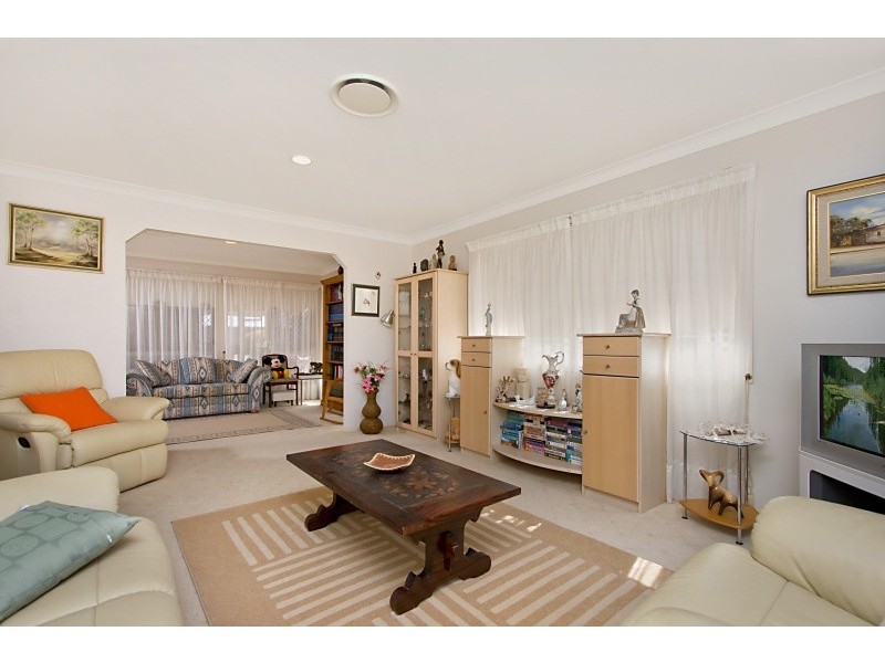 49 Winders Place, Banora Point NSW 2486