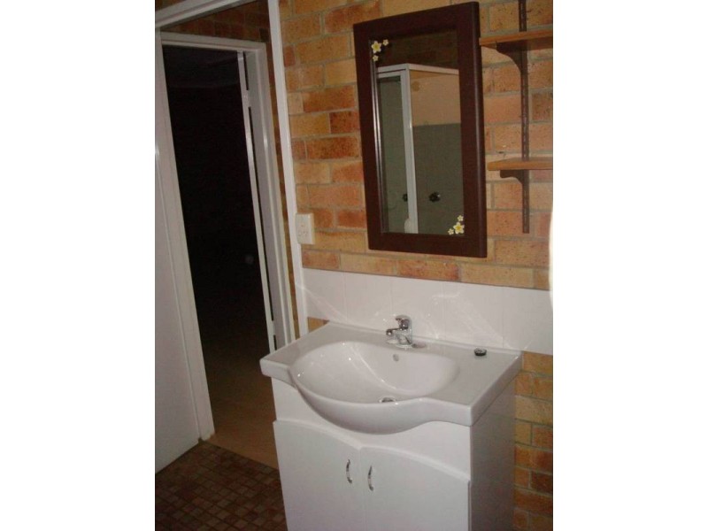 1/43 Oyster Point Road, Banora Point NSW 2486