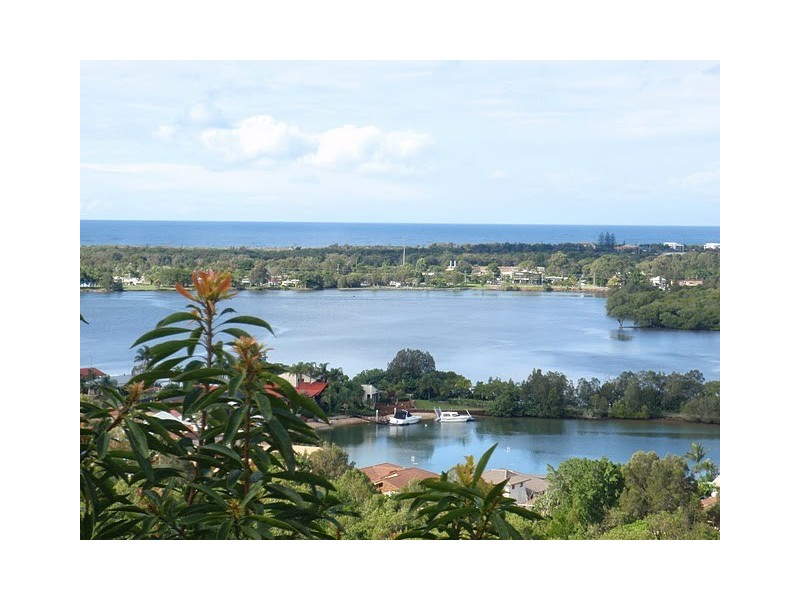 11 Goonal Place, Banora Point NSW 2486